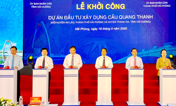 Construction of Quang Thanh, Dinh bridges connecting Hai Duong and Hai Phong begins